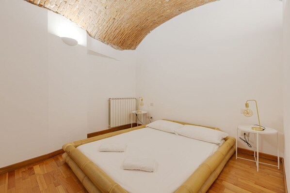 1 bedroom, iron/ironing board, WiFi