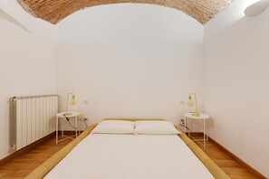 1 室のベッドルーム、WiFi