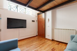 Living area - GuestHost - Cozy apartment in St. Ambrose! (Milano)