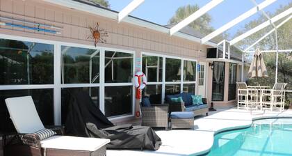 A Little Southwest in the Southeast! Great Pool Home in Jacksonville!