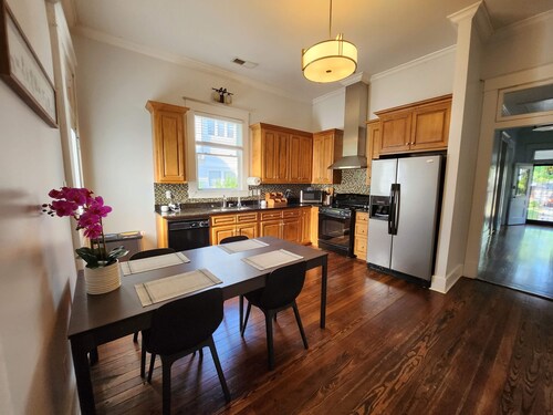 Overton Square - Spacious & Central
