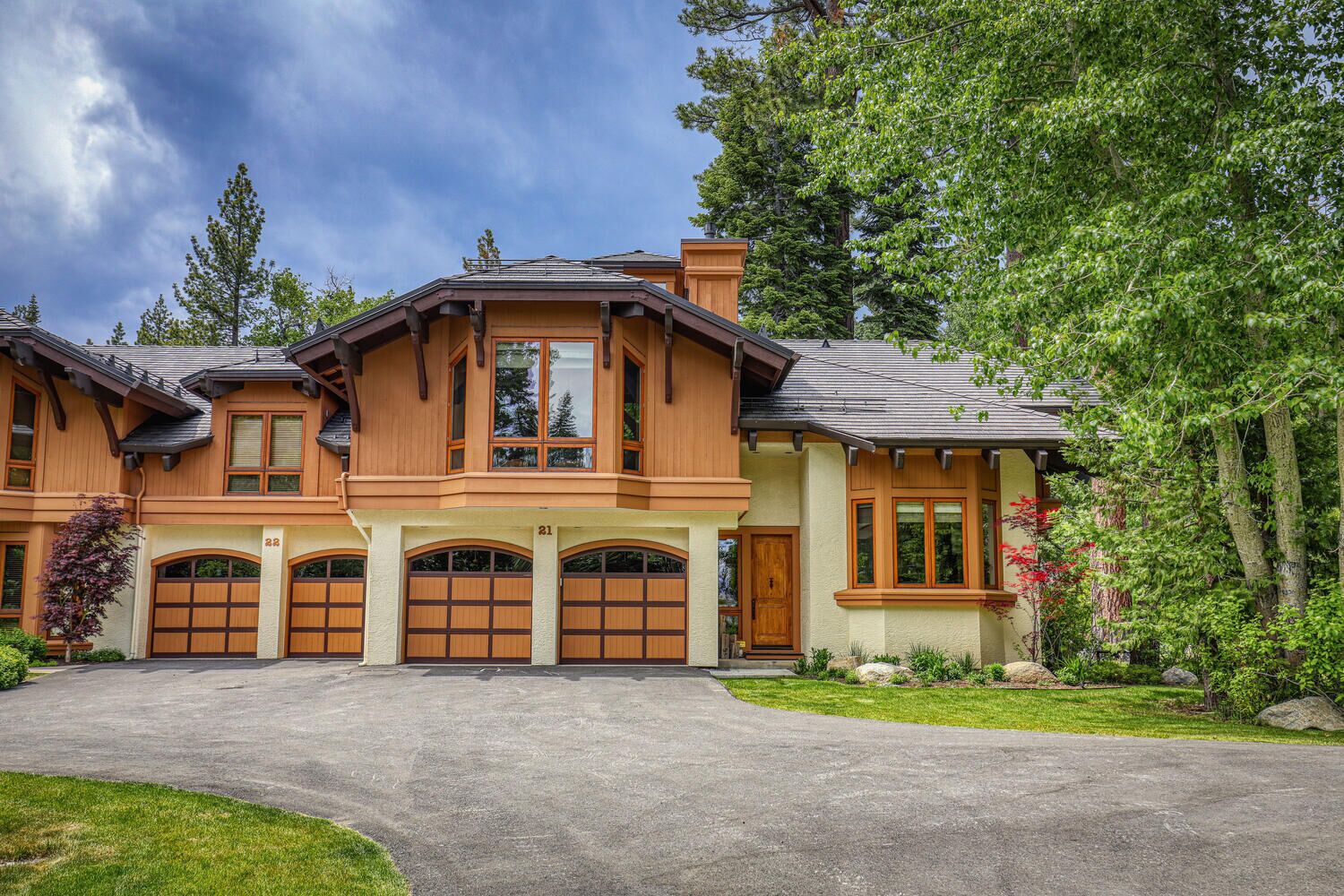 Fleur Du Lac 21 By Tahoe Getaways - Lakefront Monthly Rental with Pool, Tennis, Gym, Boat Slip