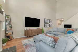 Living area - Flagstaff Ponderosa Pines (Flagstaff)