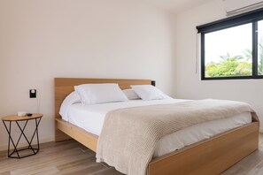 3 bedrooms, in-room safe, desk, iron/ironing board