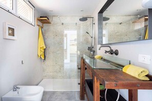 Shower - Holiday apartment with gorgeous sea view (Palm Mar)