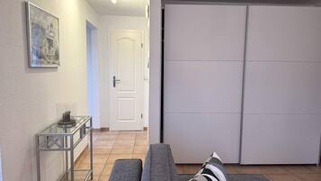 Fernseher, Stereoanlage