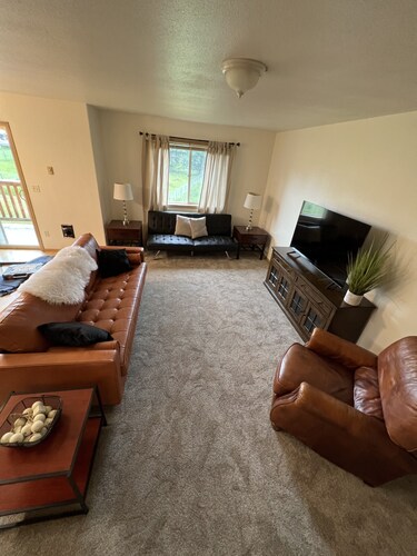 Gina’s 5th Avenue has the comforts of home.