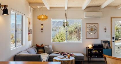 2BR Desert Cabin | Hot Tub | Near Park + Town