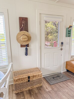 Interior - Trendy Loft w/ Energetic Outdoors - 5 min from the beach and pet friendly! (Beaufort)