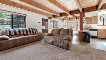 Cabana bàsica | Sala d'estar | Reproductor de DVD