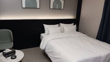 Basic Double Room | Free WiFi, bed sheets