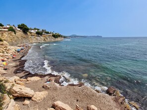 Beach nearby - Beachfront flat with parking. (Calpe)