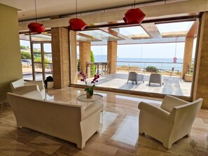 Interior - Beachfront flat with parking. (Calpe)