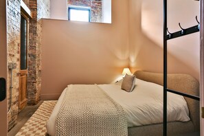 1 camera, Wi-Fi, lenzuola