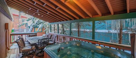 Bain à remous extérieur