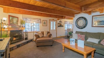 Basic Cabin | Living area | Foosball