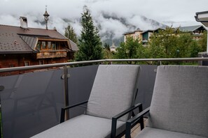 Property grounds - Chalet 'Zillertal Juwel' with Mountain View, Balcony and Wi-Fi (Fügen)