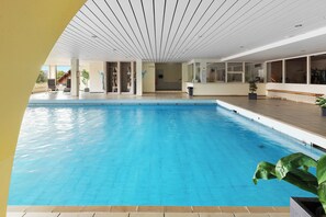 Indendørs pool, opvarmet pool