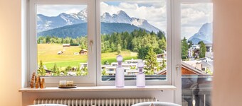 Apartment 'Haus Excelsior Top 35' with Mountain View, Balcony and Wi-Fi