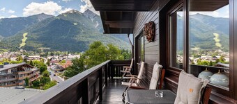 Apartment 'Haus Excelsior Top 35' with Mountain View, Balcony and Wi-Fi