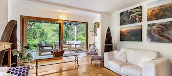 Apartment 'Kiwi Retreat' with Private Terrace and Wi-Fi