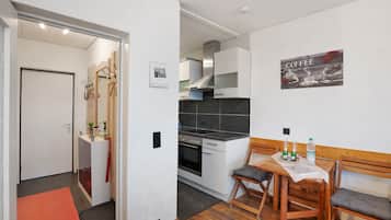 Køleskab, ovn, kogeplade, opvaskemaskine