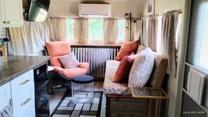 Una Smart TV, libros