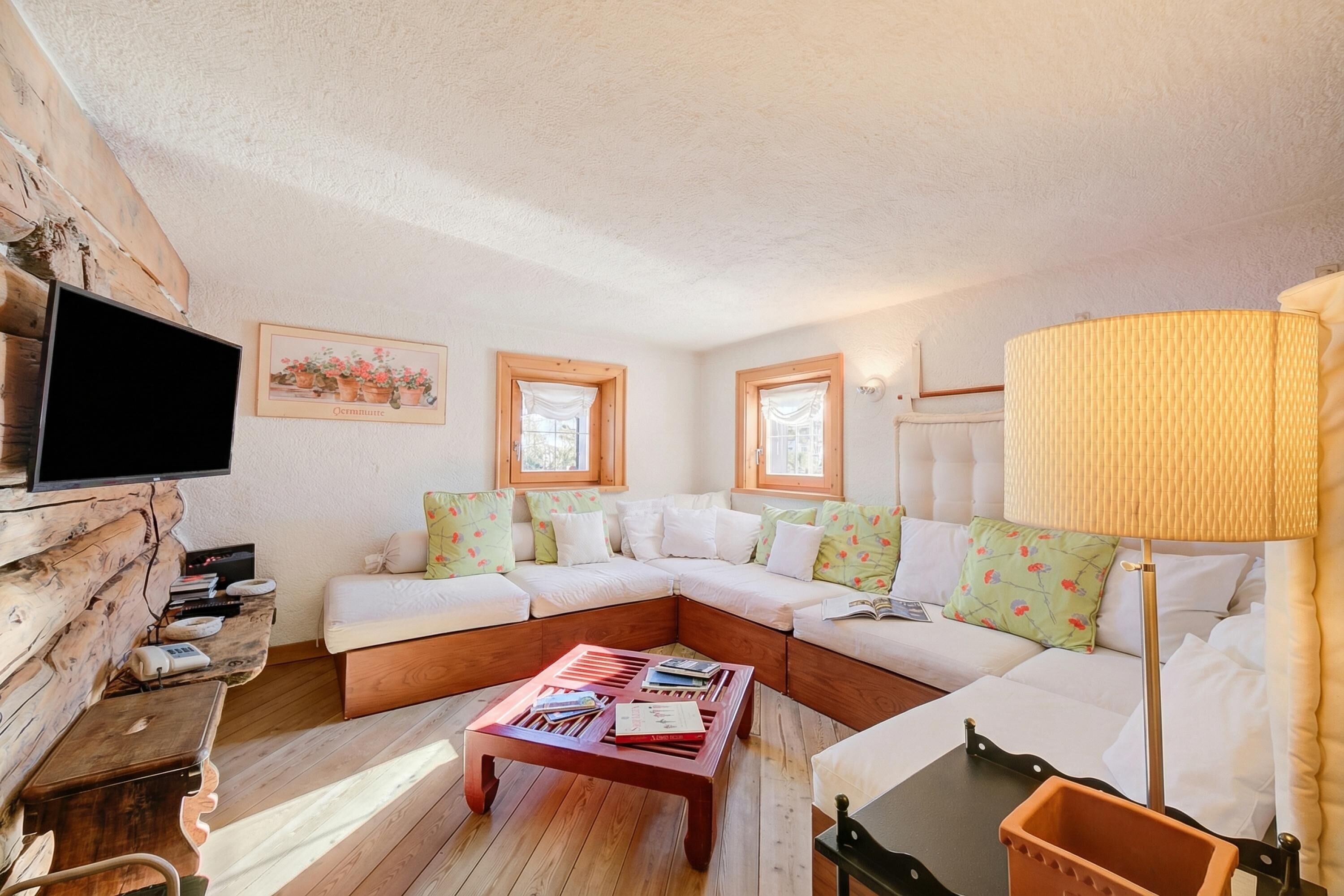 Chalet Lidia Ski In-ski Out 50m, Livigno, Italy - Livigno