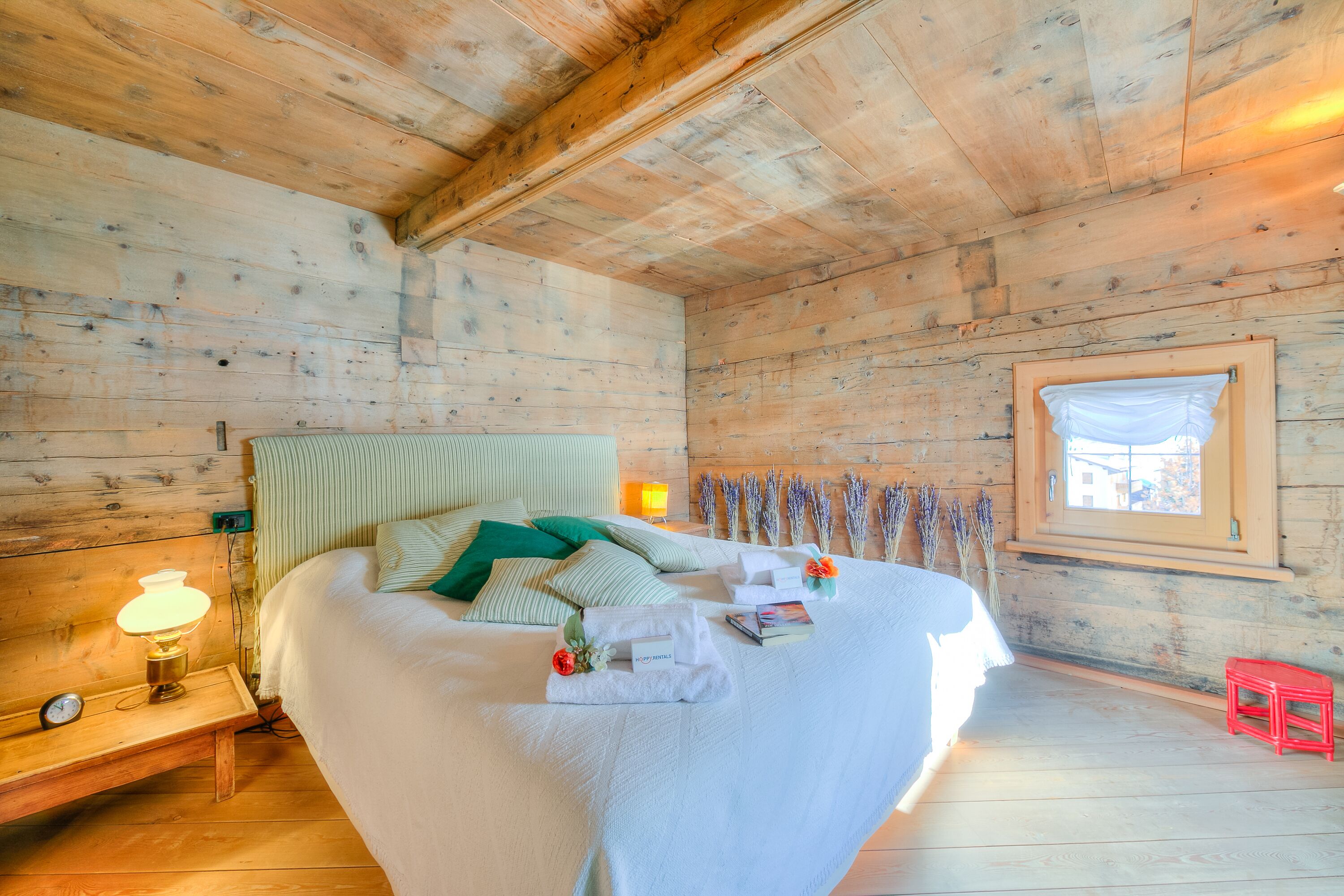 4 chambres, fer et planche à repasser, Wi-Fi gratuit, draps fournis