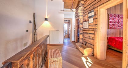 Chalet Lidia Ski in-Ski out 50m, Livigno, Italy