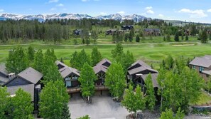 Exterior - 4BR Apres Ski & Golf Retreat with Hot Tub! (Breckenridge)