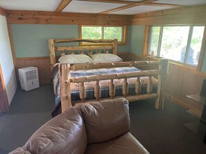 3 bedrooms, WiFi, bed sheets