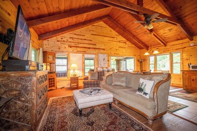 Waterfront Cabin with Private Lake Access & Fire Pit
