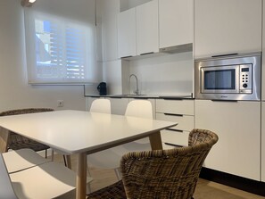 Dining - Apartamento con Terraza y Parking Gratis (Sevilla)