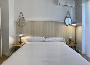 2 bedrooms - Apartamento con Terraza y Parking Gratis (Sevilla)