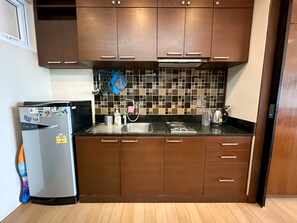 Private kitchen - Sea and Sky condo Karon 306 (Karon)