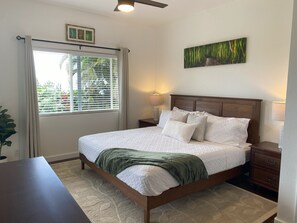 3 bedrooms, iron/ironing board, travel cot, free WiFi - Private & Beautiful home on 1 acre close to airport, beach, & Kailua-Kona town (Kailua-Kona)