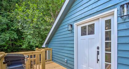 Private Riverside Studio - Hot Tub, King BD, Near Wedding Venue