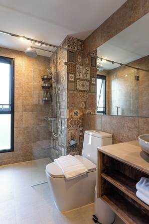 Bathroom - Title V X413 (Rawai)