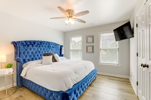 4 bedrooms, iron/ironing board, Internet, bed sheets - Ideal ATL Base 2 Mi to Mercedes-Benz Stadium, Dtwn (Atlanta)