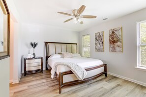 4 chambres, fer et planche à repasser, accès Internet, draps fournis