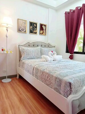 1 Schlafzimmer, Schreibtisch, WLAN, Bettwäsche