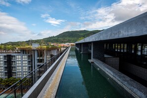 2 piscinas al aire libre