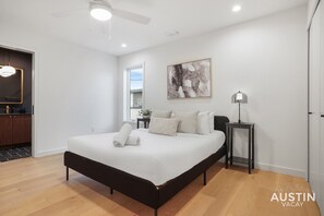2 Schlafzimmer, Schreibtisch, Bügeleisen/Bügelbrett, kostenloses WLAN