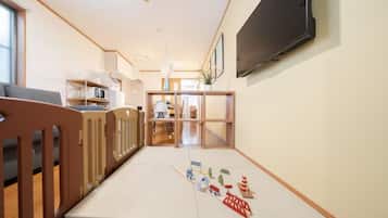 Basic Apartment | Living area | Video-game console