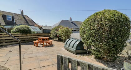 22 Turnberry Road