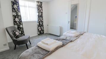 2 bedrooms, individually decorated, individually furnished, free WiFi