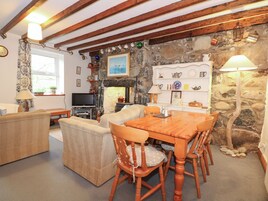 Cottage | Interior