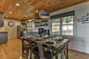 Dining - Sunset Summit | Morganton, GA (Morganton)