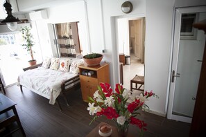 1 bedroom, in-room safe, desk, soundproofing